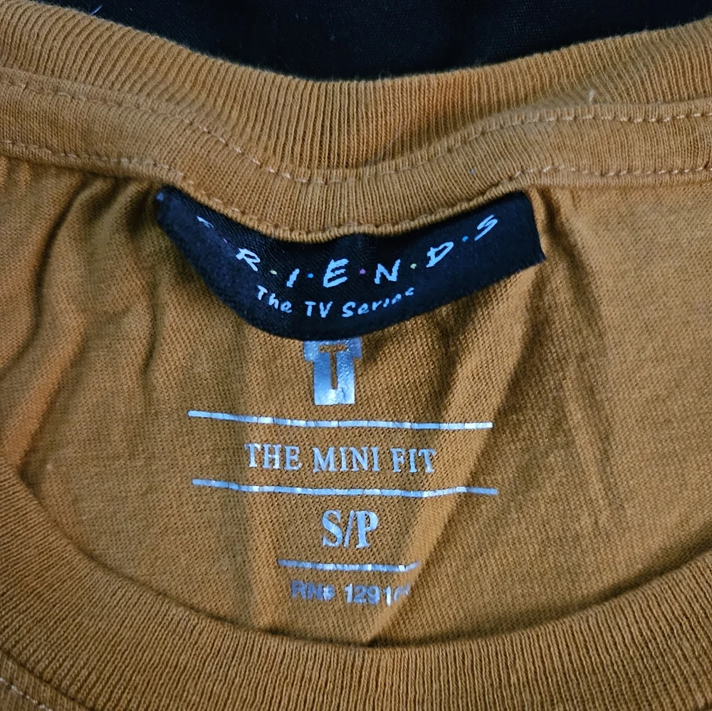 Friends Mini T - Picture 3 of 3